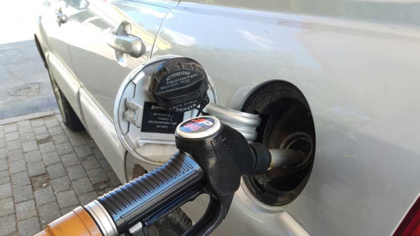Почему бензин с разных АЗС расходуется по-разному: эксперты все объяснили